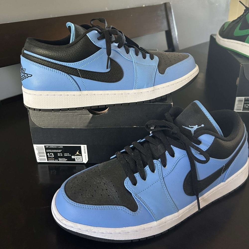 Nike Jordan 1 lows University Blue